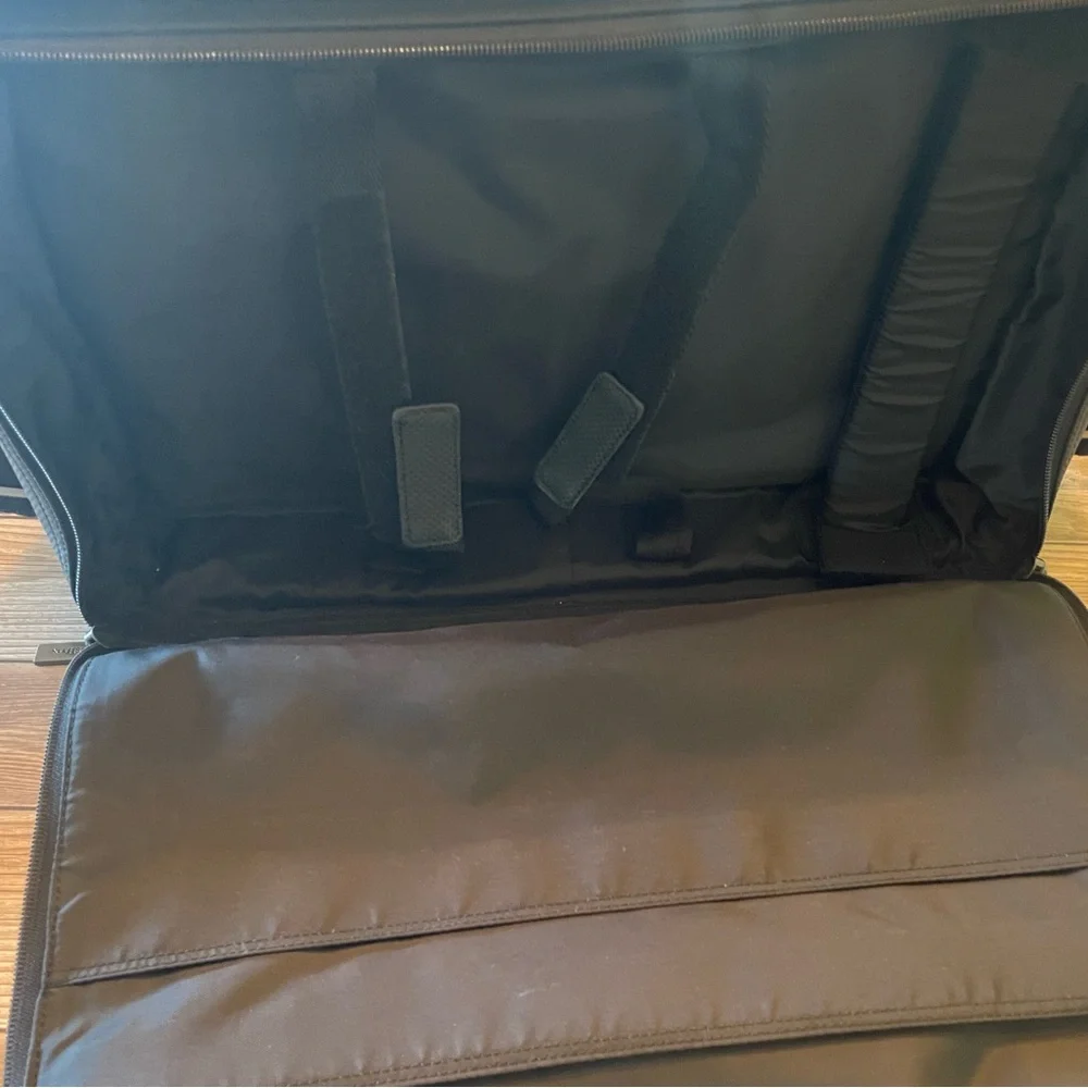 Cole Haan | Messenger Bag